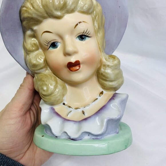 Vintage Lady Head Vase 60s Purple Hat And Dress Blond Hair Neckless Rose MINT - Picture 3 of 9